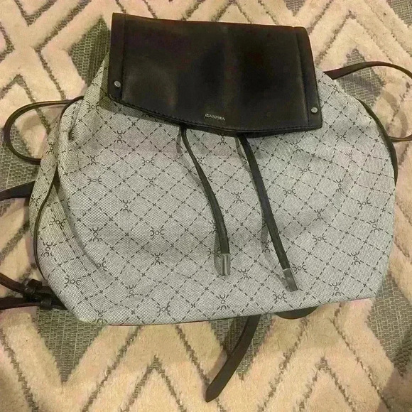 Carpisa Backpack - Picture 1 of 11